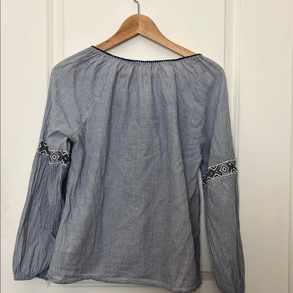 Abercrombie & Fitch Embroidered Blue Women's Top - Picture 9 of 10